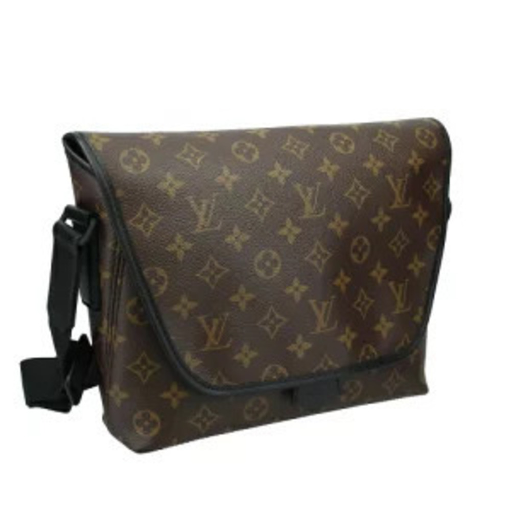 Louis Vuitton Monogram Shoulder Magnetic Messenger Bag Brown